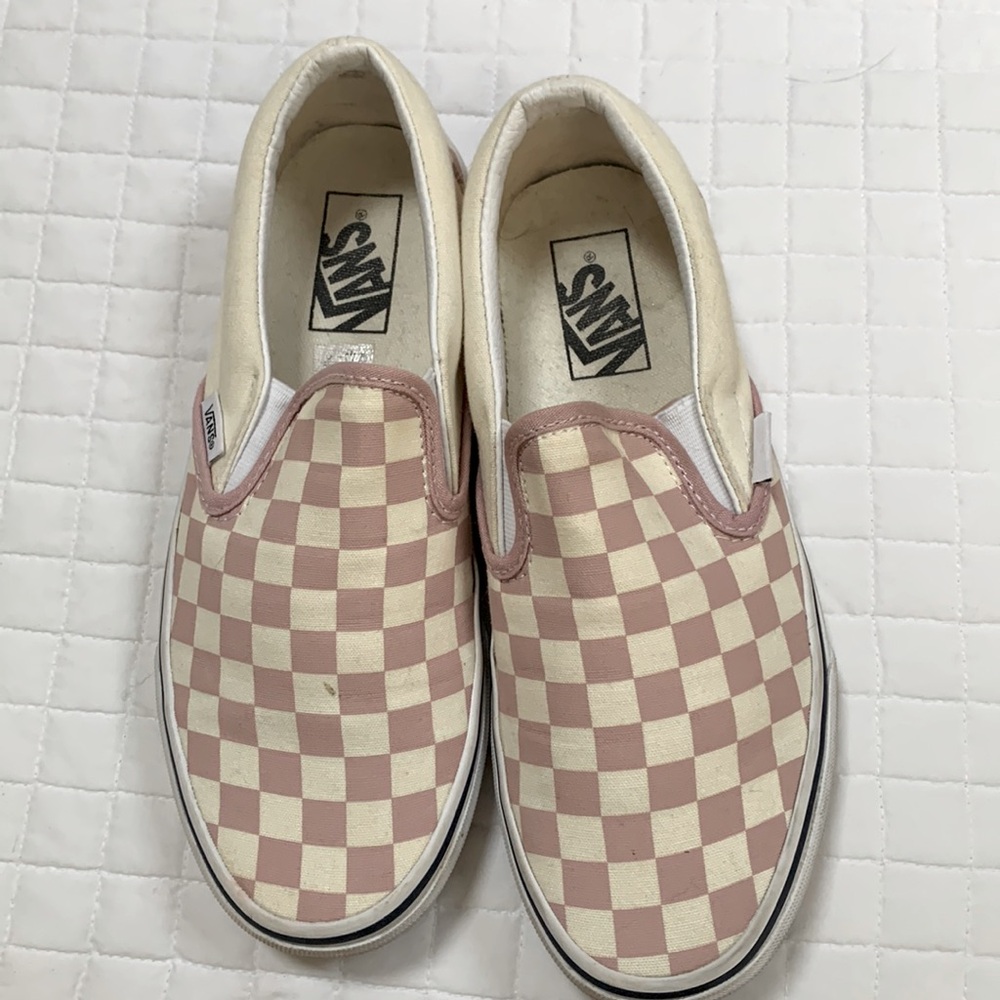 Vans sz 8, classic checkerboard slip on